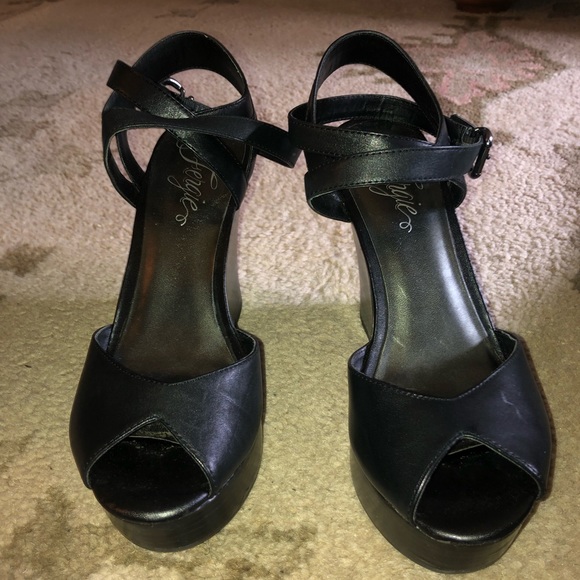 Black Wedges - Picture 3 of 5